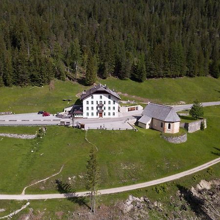 Ristorante Rifugio Ospitale Hotel Cortina dʼAmpezzo Exterior foto