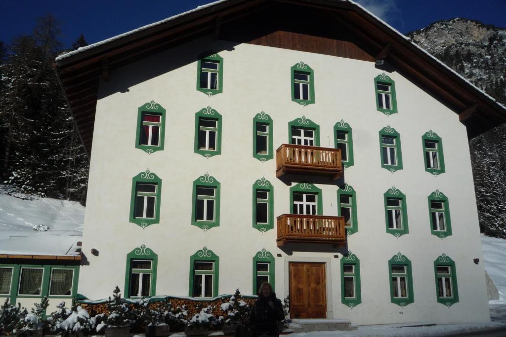 Ristorante Rifugio Ospitale Hotel Cortina dʼAmpezzo Exterior foto