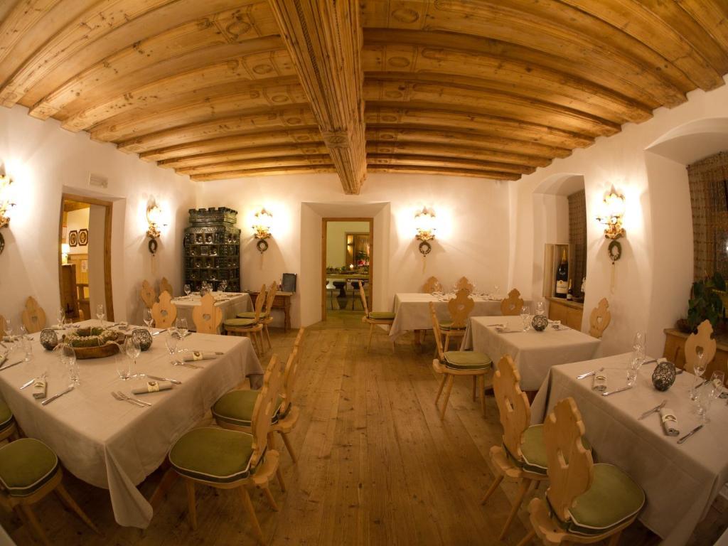 Ristorante Rifugio Ospitale Hotel Cortina dʼAmpezzo Exterior foto