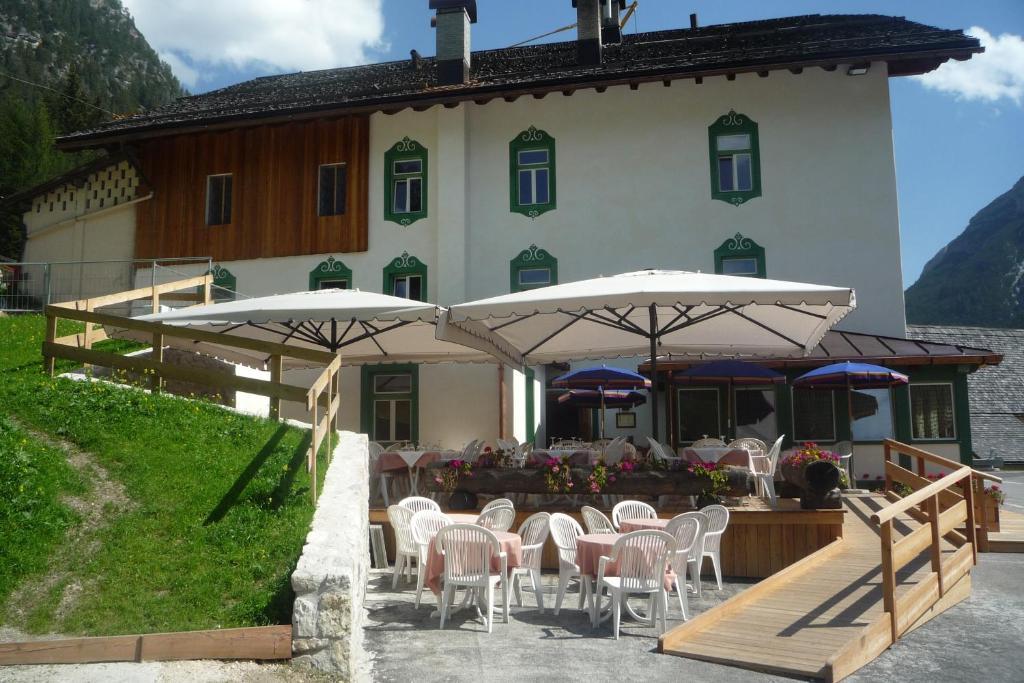 Ristorante Rifugio Ospitale Hotel Cortina dʼAmpezzo Exterior foto